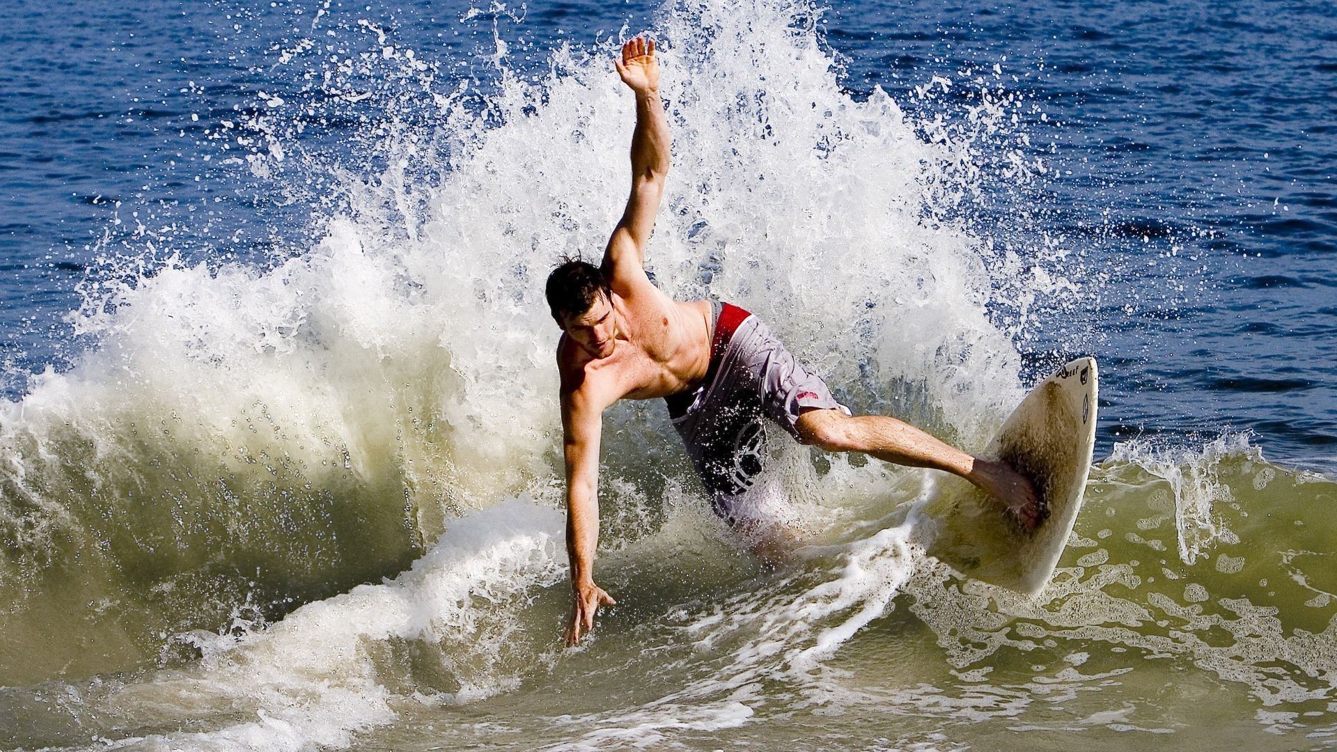 国际乒联混合团体世界杯：中国香港队如何通过团体合作展现优势